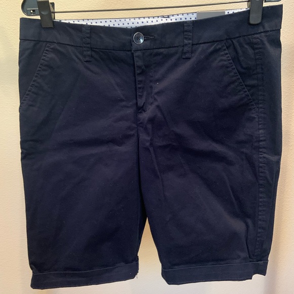 JCP Women’s Mid-Rise Navy Chino Shorts - NWT - Picture 1 of 5